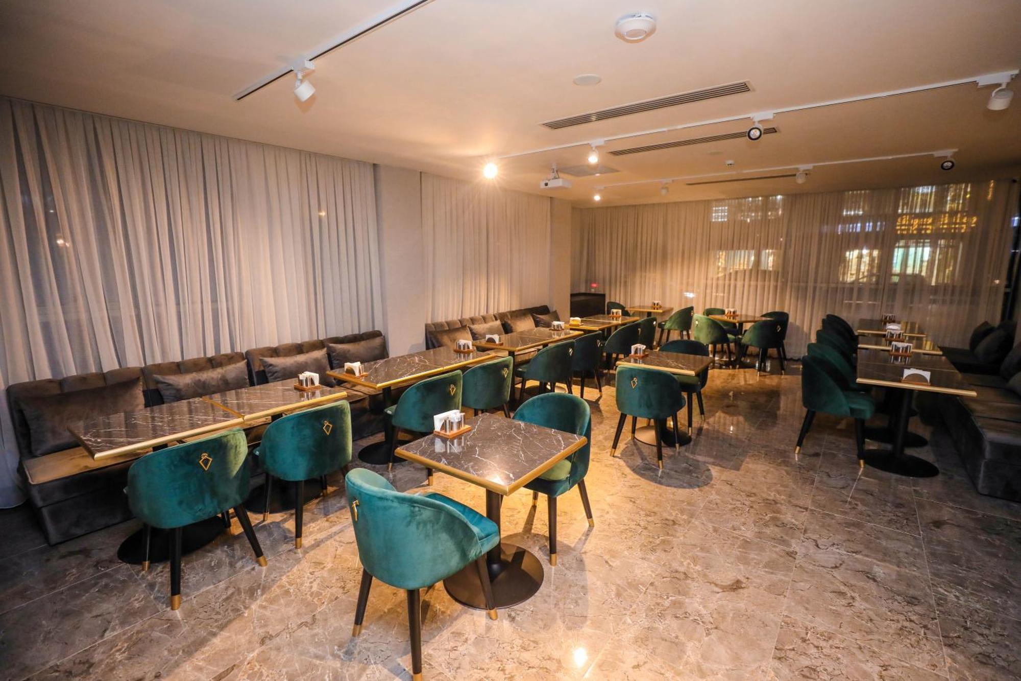 Arium Hotel Baku Exterior foto